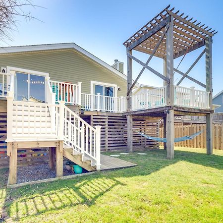 Coastal Home With Deck And Outdoor Shower Kill Devil Hills Exterior photo
