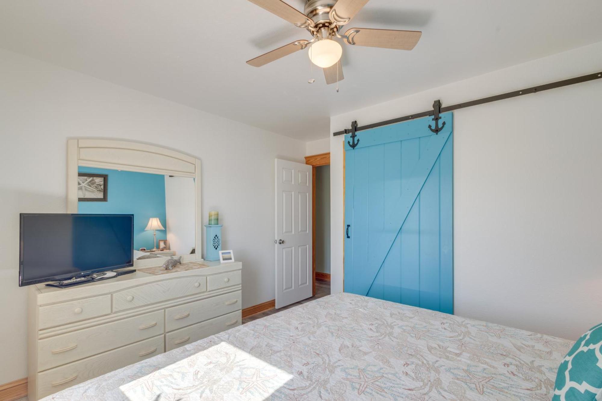 Coastal Home With Deck And Outdoor Shower Kill Devil Hills Exterior photo