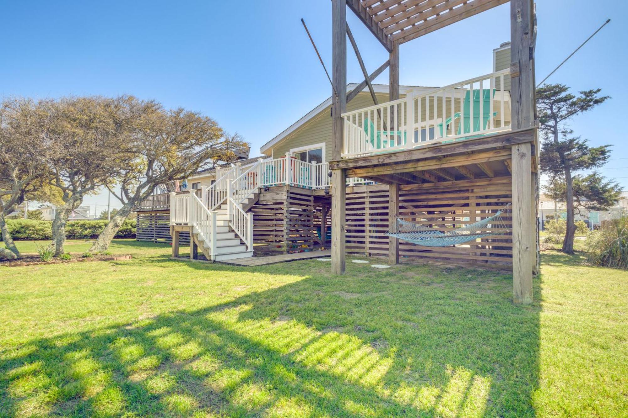 Coastal Home With Deck And Outdoor Shower Kill Devil Hills Exterior photo