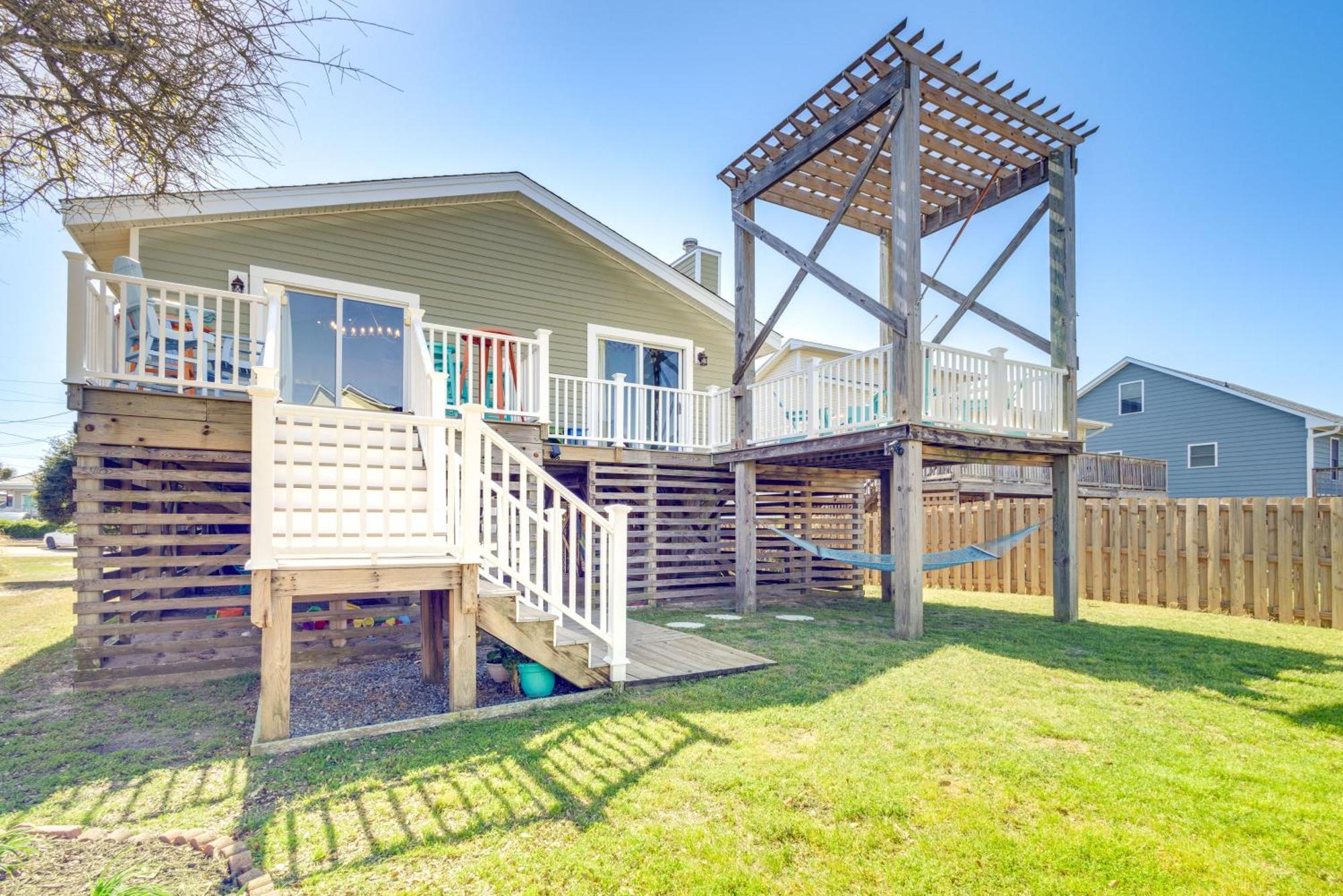 Coastal Home With Deck And Outdoor Shower Kill Devil Hills Exterior photo
